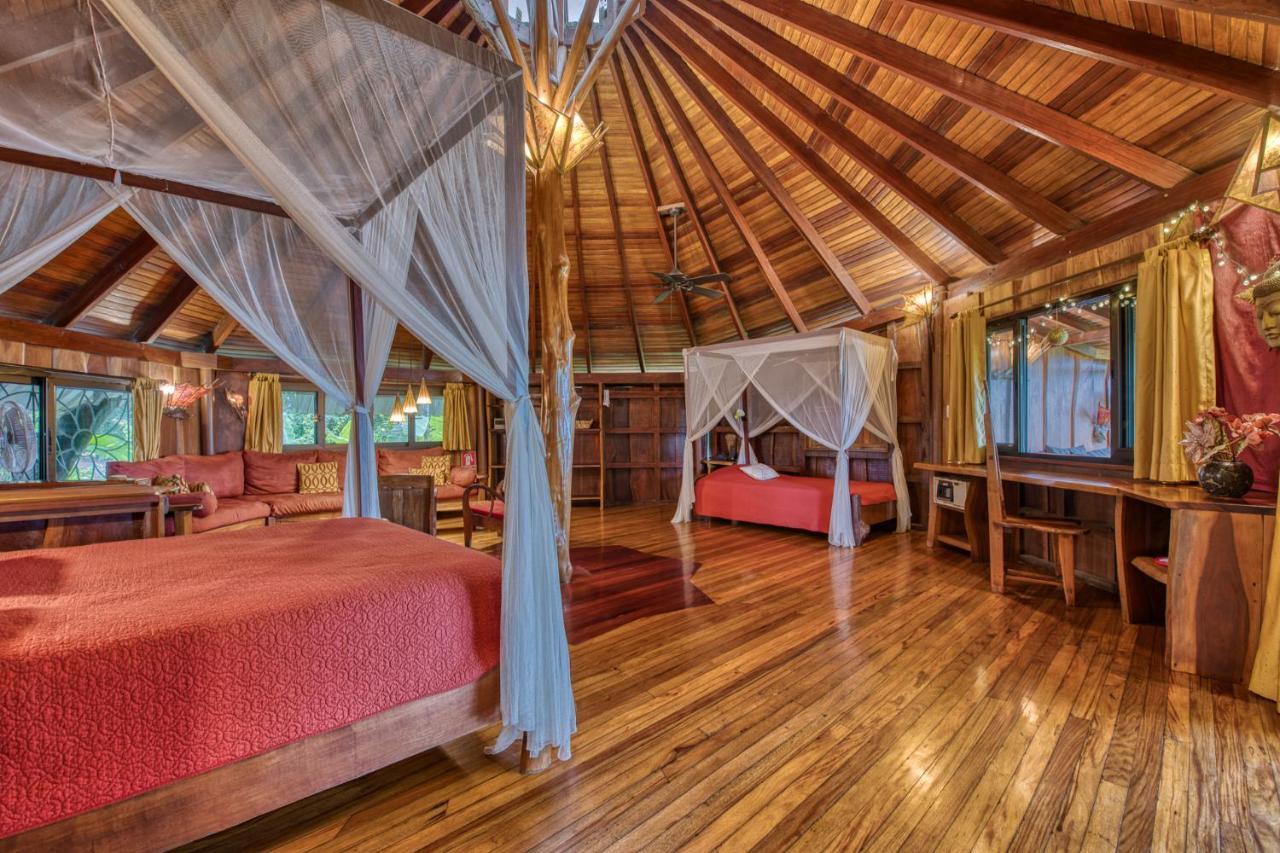 Hotel Amor De Mar Montezuma Exterior photo
